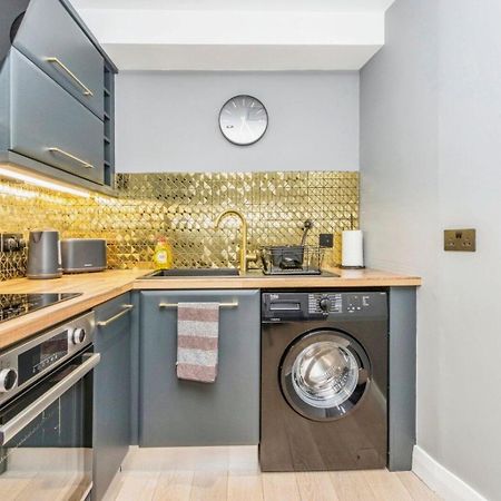 Modern Hut In Belfast Apartment Bagian luar foto