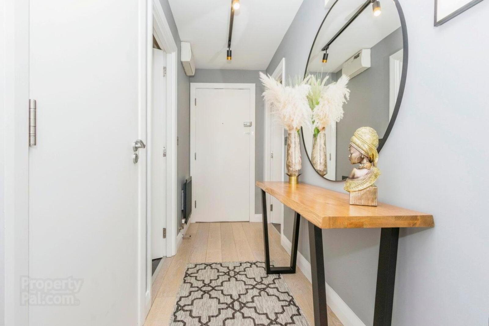 Modern Hut In Belfast Apartment Bagian luar foto