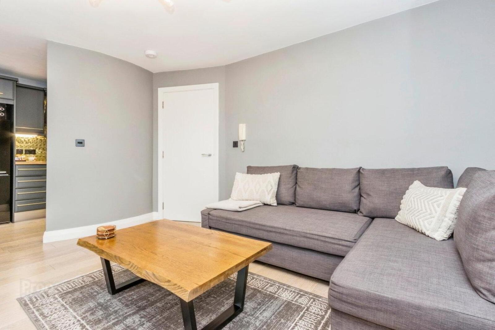 Modern Hut In Belfast Apartment Bagian luar foto